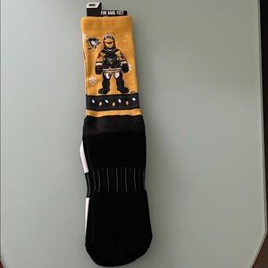 For Bare Feet Pittsburgh Penguins Christmas socks size MD